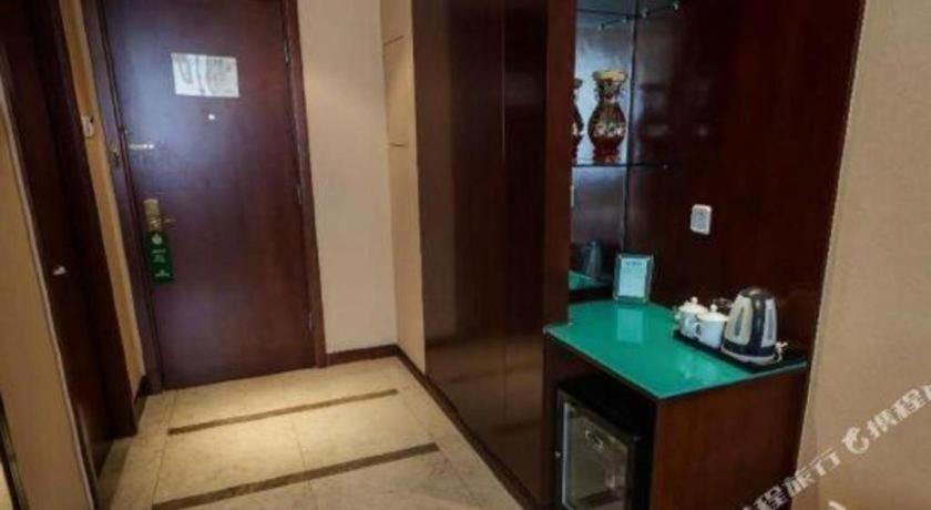 Jiangxi Grand 3*